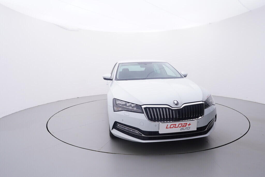 OV190V09637_17.webp_SUPERB Style 2.0 TDI 110 kW automat, DPH