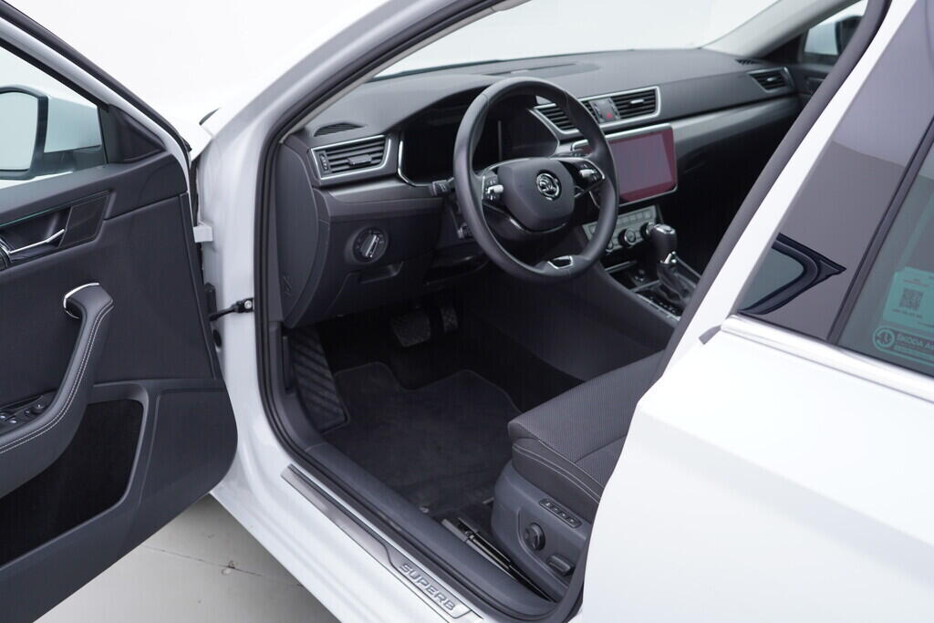 OV190V09637_18.webp_SUPERB Style 2.0 TDI 110 kW automat, DPH