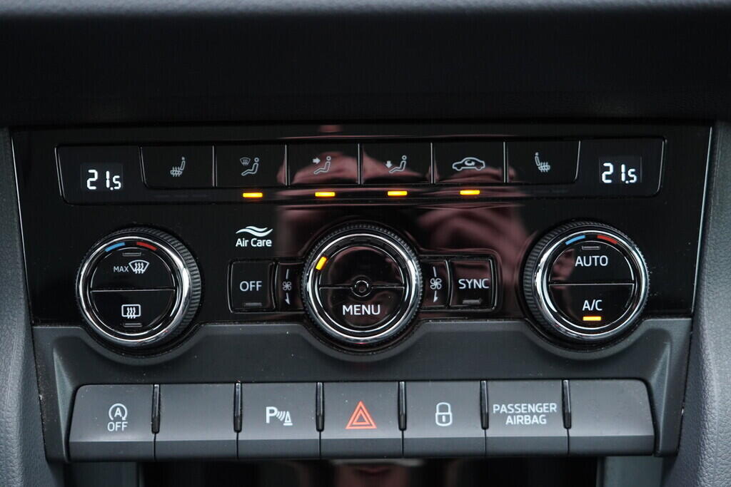 OV190V09640_31.webp_KAROQ Style 1.0 TSI 81 kW manuál