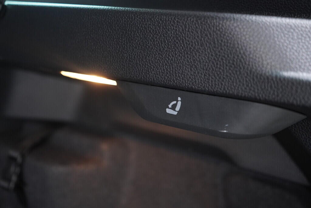 OV190V09640_38.webp_KAROQ Style 1.0 TSI 81 kW manuál