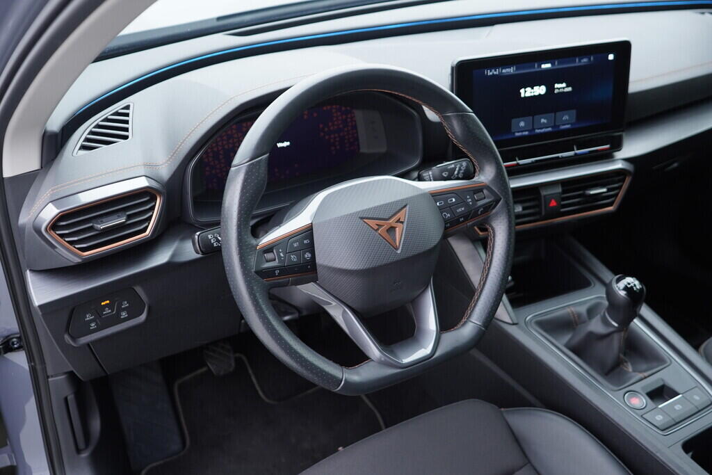 OV190V09642_21.webp_FORMENTOR  1.5  110 kW manuál, DPH