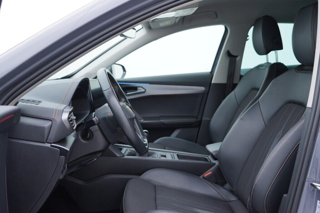 OV190V09642_22.webp_FORMENTOR  1.5  110 kW manuál, DPH