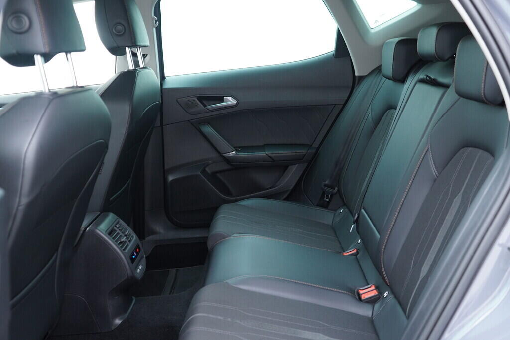 OV190V09642_37.webp_FORMENTOR  1.5  110 kW manuál, DPH