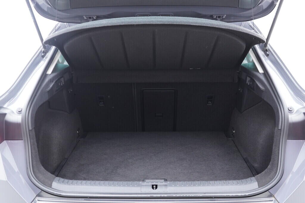 OV190V09642_39.webp_FORMENTOR  1.5  110 kW manuál, DPH