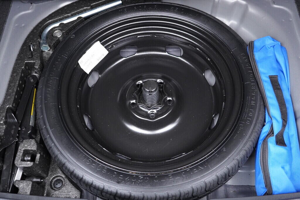 OV190V09642_40.webp_FORMENTOR  1.5  110 kW manuál, DPH