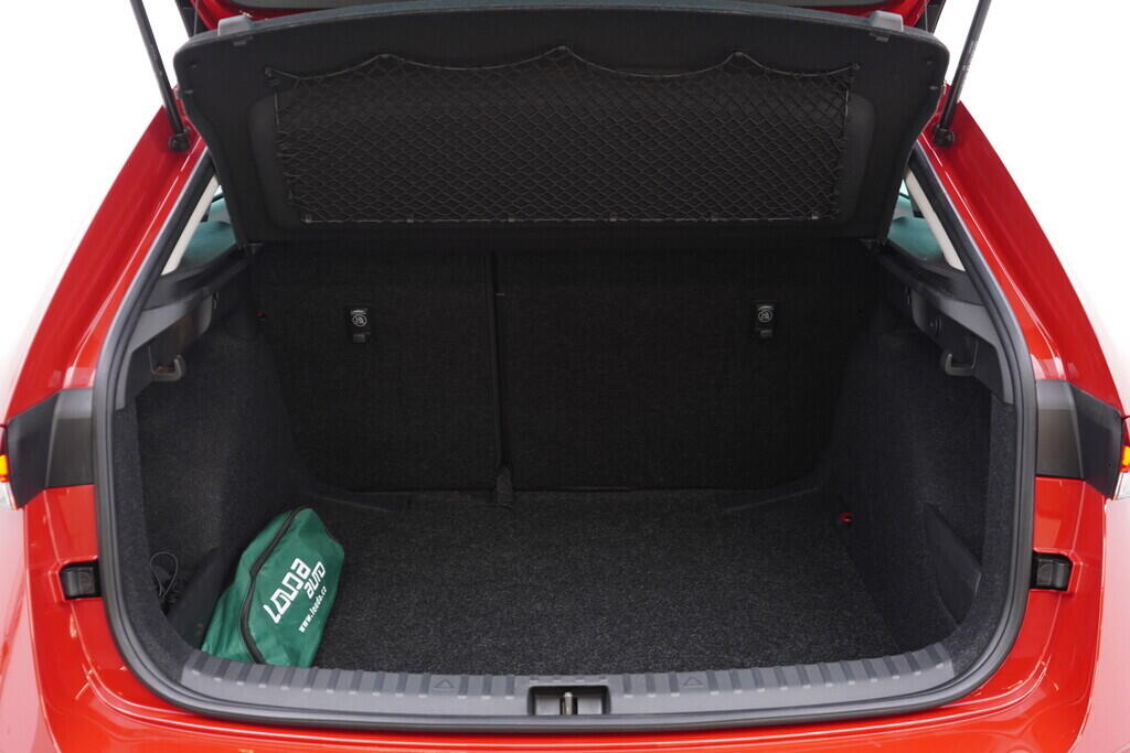 OV190V09645_36.webp_SCALA Top Selection 1.0 TSI 85 kW automat, DPH