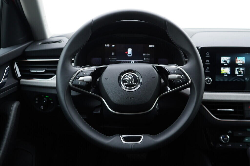 OV190V09650_26.webp_SCALA Top Selection 1.0 TSI 110 kW automat, DPH