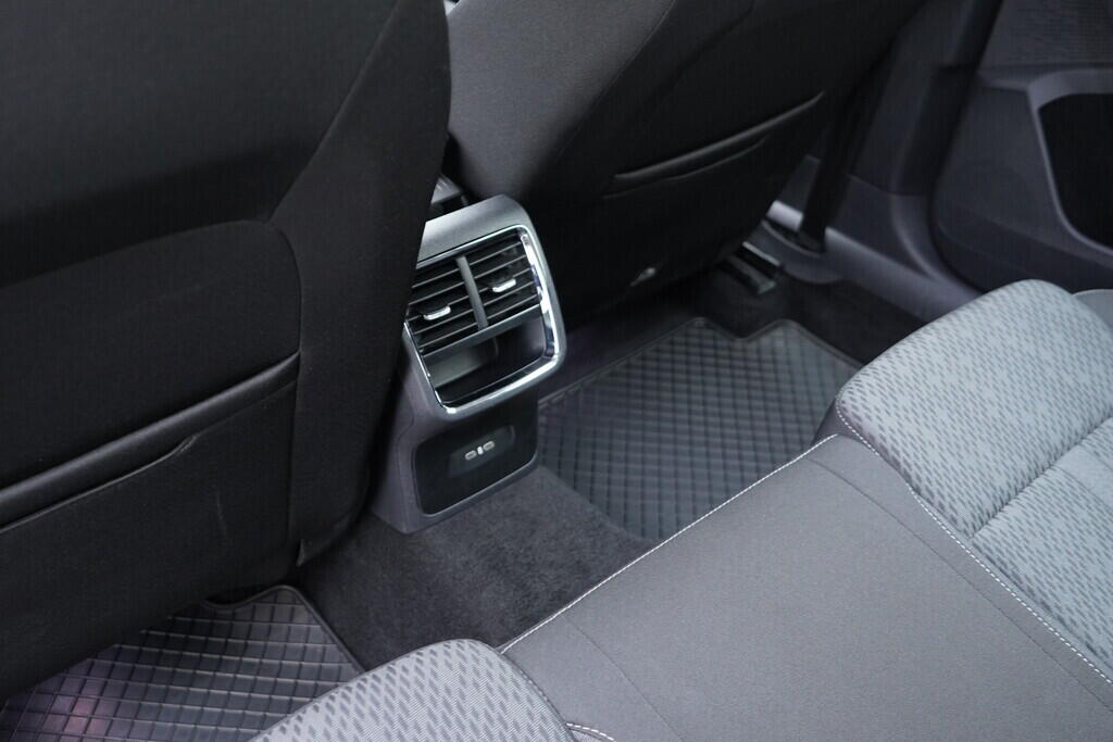 OV190V09653_39.webp_OCTAVIA Style 2.0 TDI 110 kW manuál, DPH