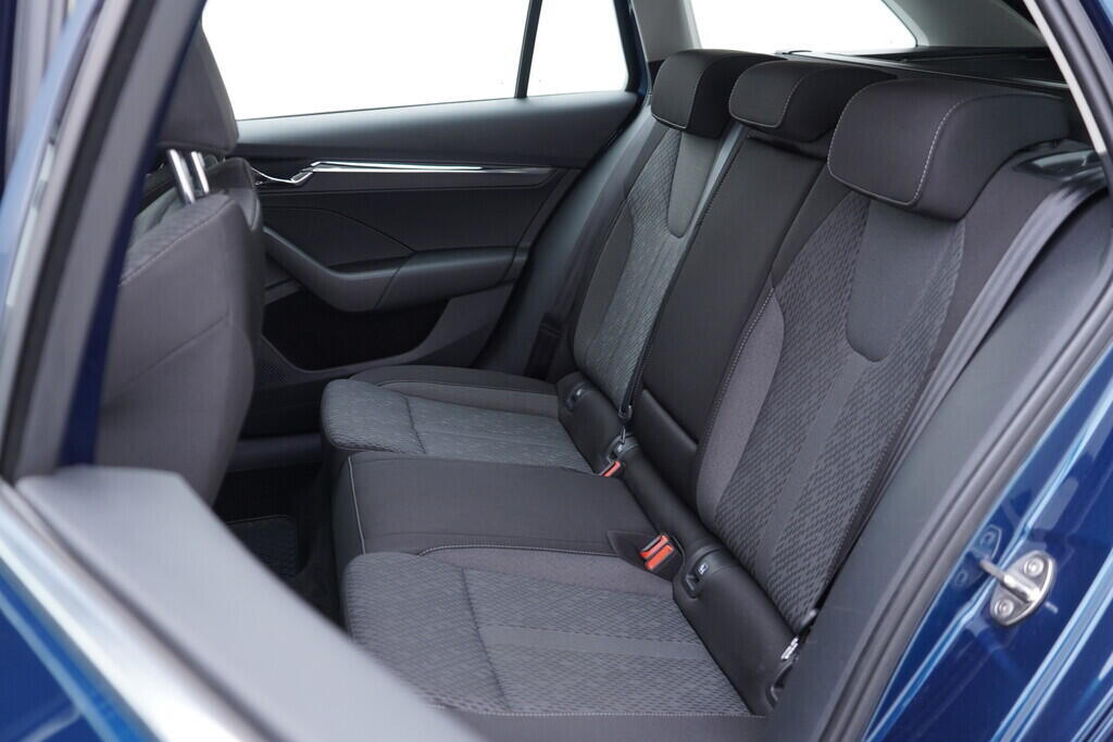 OV190V09653_40.webp_OCTAVIA Style 2.0 TDI 110 kW manuál, DPH