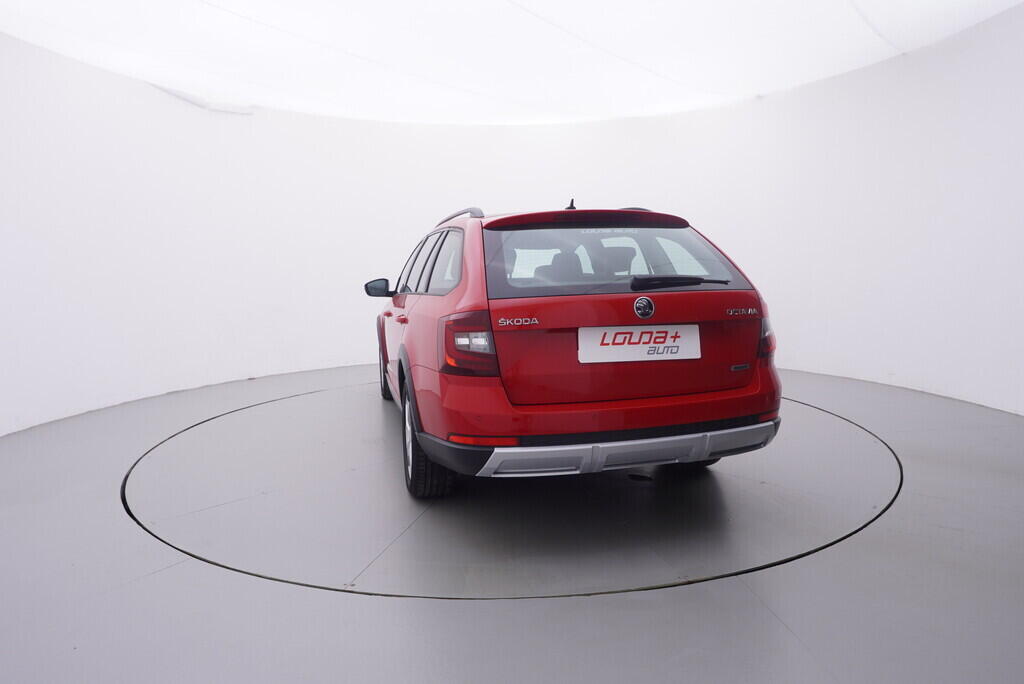 OV190V09654_13.webp_OCTAVIA Scout 2.0 TSI 140 kW automat, DPH