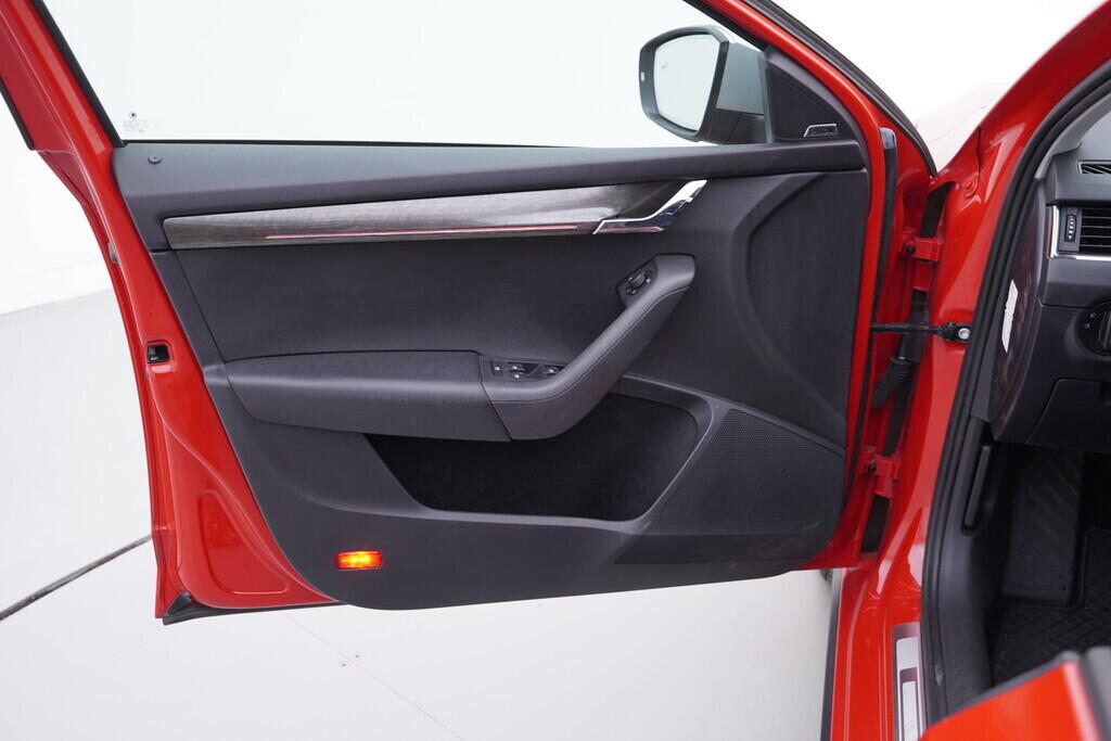 OV190V09654_19.webp_OCTAVIA Scout 2.0 TSI 140 kW automat, DPH