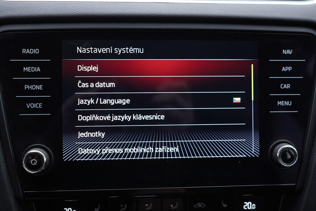 OV190V09654_35.webp_OCTAVIA Scout 2.0 TSI 140 kW automat, DPH