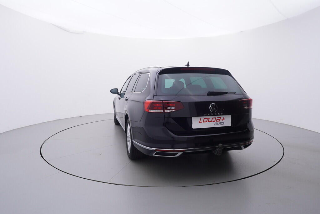 OV190V09655_13.webp_PASSAT VARIANT Elegance 2.0 TDI 110 kW automat, DPH