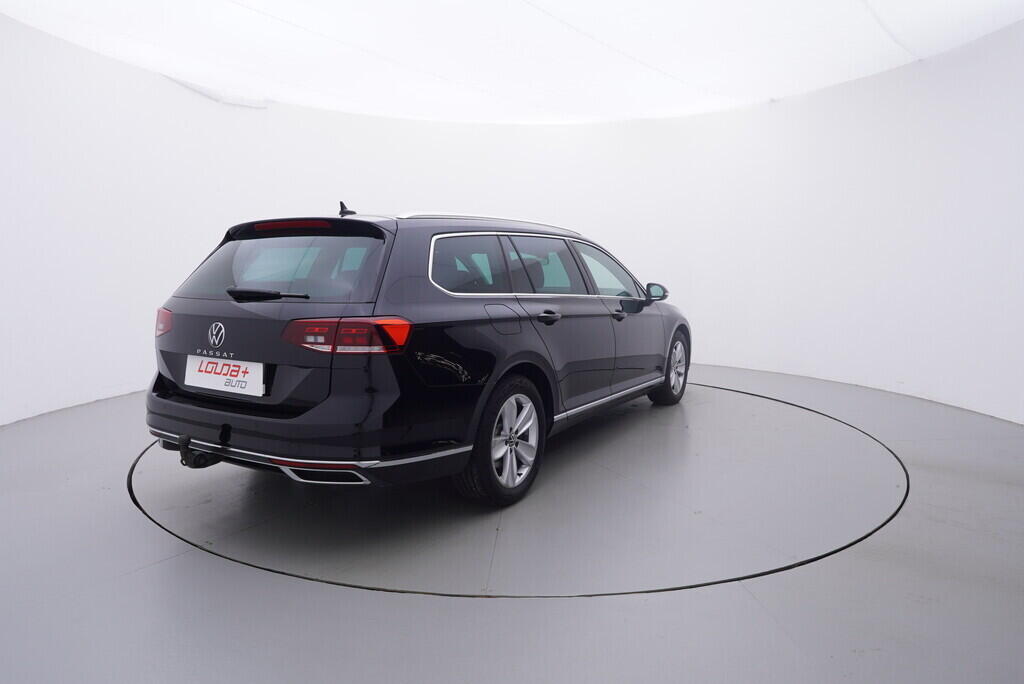 OV190V09655_14.webp_PASSAT VARIANT Elegance 2.0 TDI 110 kW automat, DPH