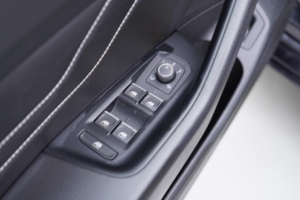 OV190V09655_20.webp_PASSAT VARIANT Elegance 2.0 TDI 110 kW automat, DPH