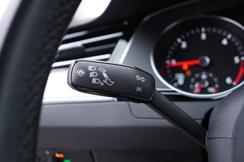 OV190V09655_24.webp_PASSAT VARIANT Elegance 2.0 TDI 110 kW automat, DPH