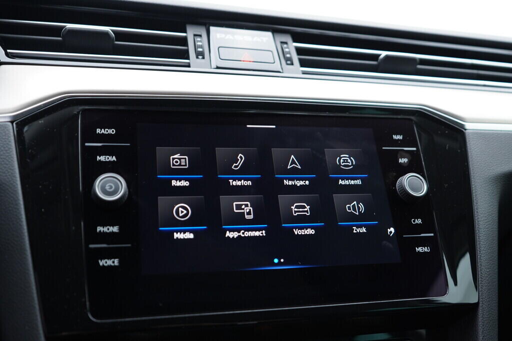 OV190V09655_28.webp_PASSAT VARIANT Elegance 2.0 TDI 110 kW automat, DPH