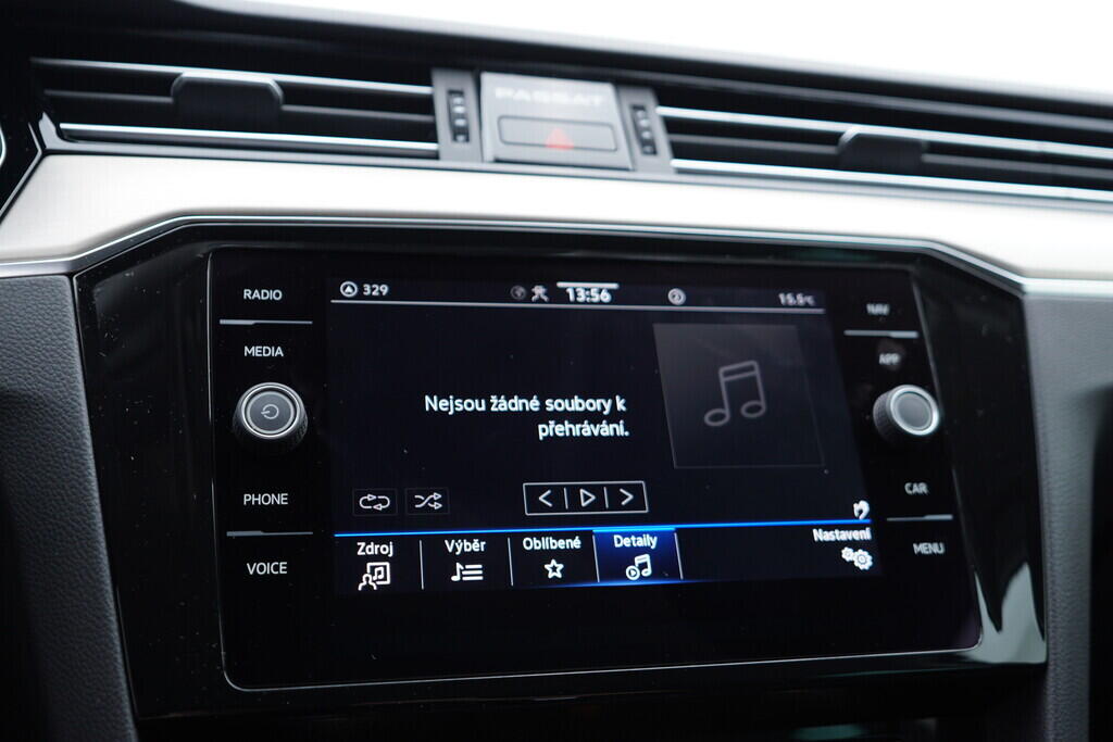 OV190V09655_30.webp_PASSAT VARIANT Elegance 2.0 TDI 110 kW automat, DPH