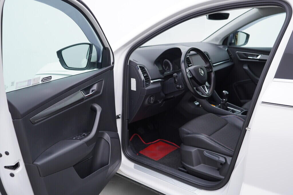 OV190V09657_18.webp_KAROQ Edition 100 1.6 TDI 85 kW manuál