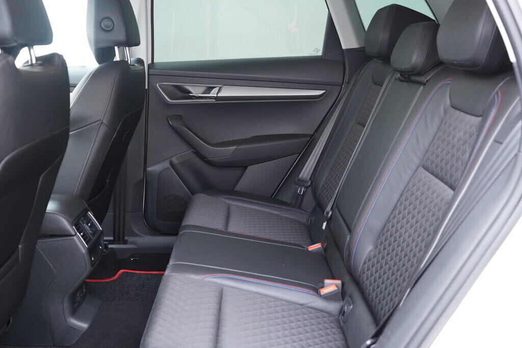 OV190V09657_37.webp_KAROQ Edition 100 1.6 TDI 85 kW manuál