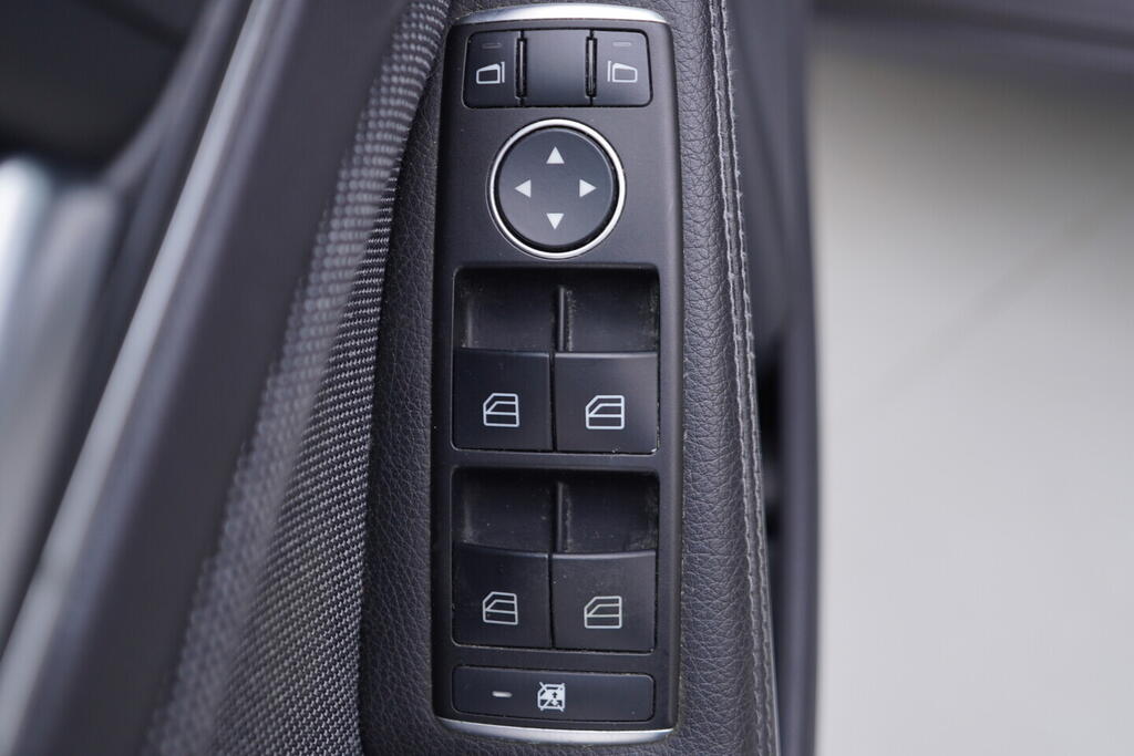 OV190V09659_20.webp_GLA Style 1.6  115 kW manuál