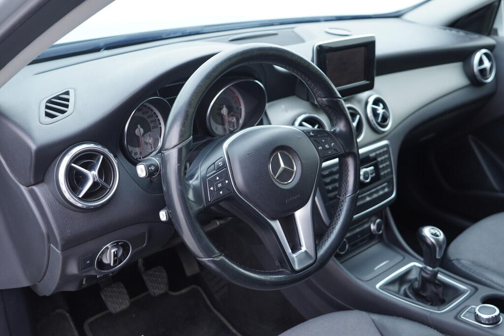 OV190V09659_21.webp_GLA Style 1.6  115 kW manuál