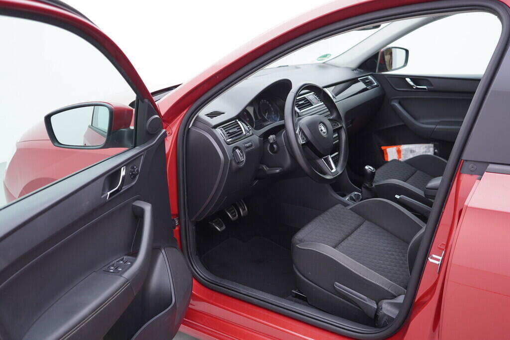 OV190V09660_18.webp_RAPID Style 1.2 TSI 81 kW manuál