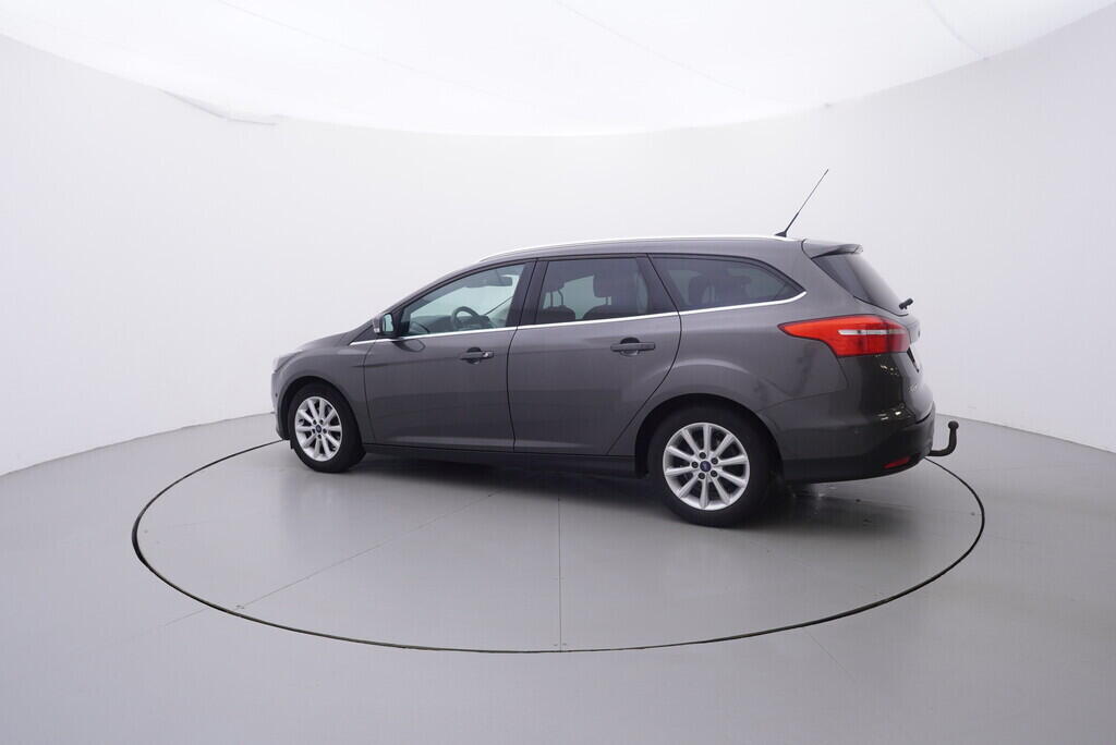 OV190V09661_12.webp_FOCUS Titanium 1.5  110 kW manuál