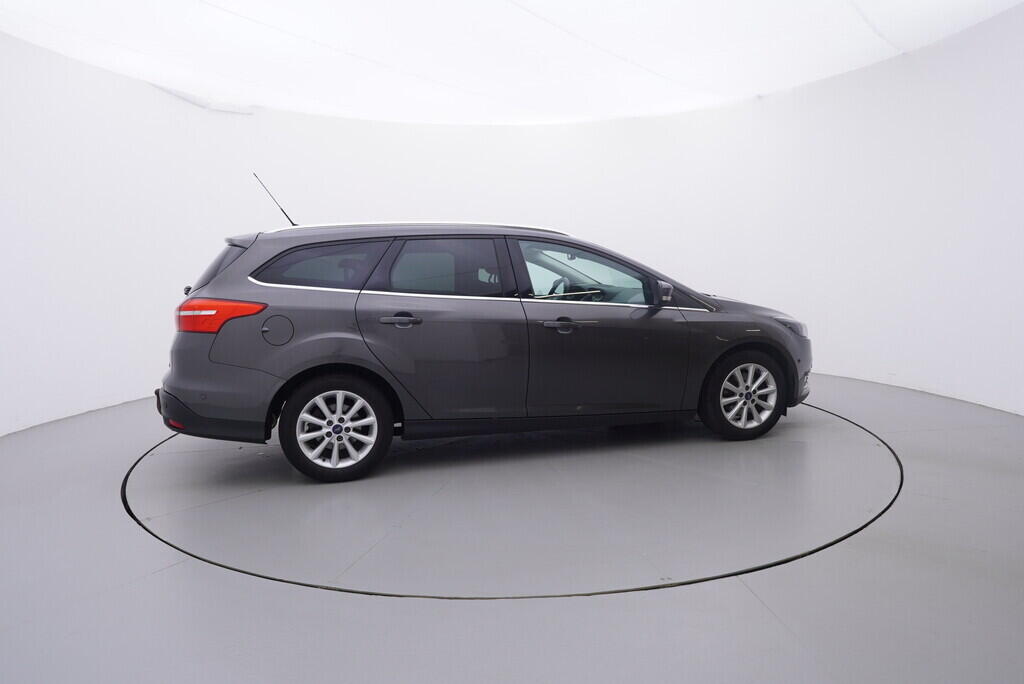 OV190V09661_15.webp_FOCUS Titanium 1.5  110 kW manuál