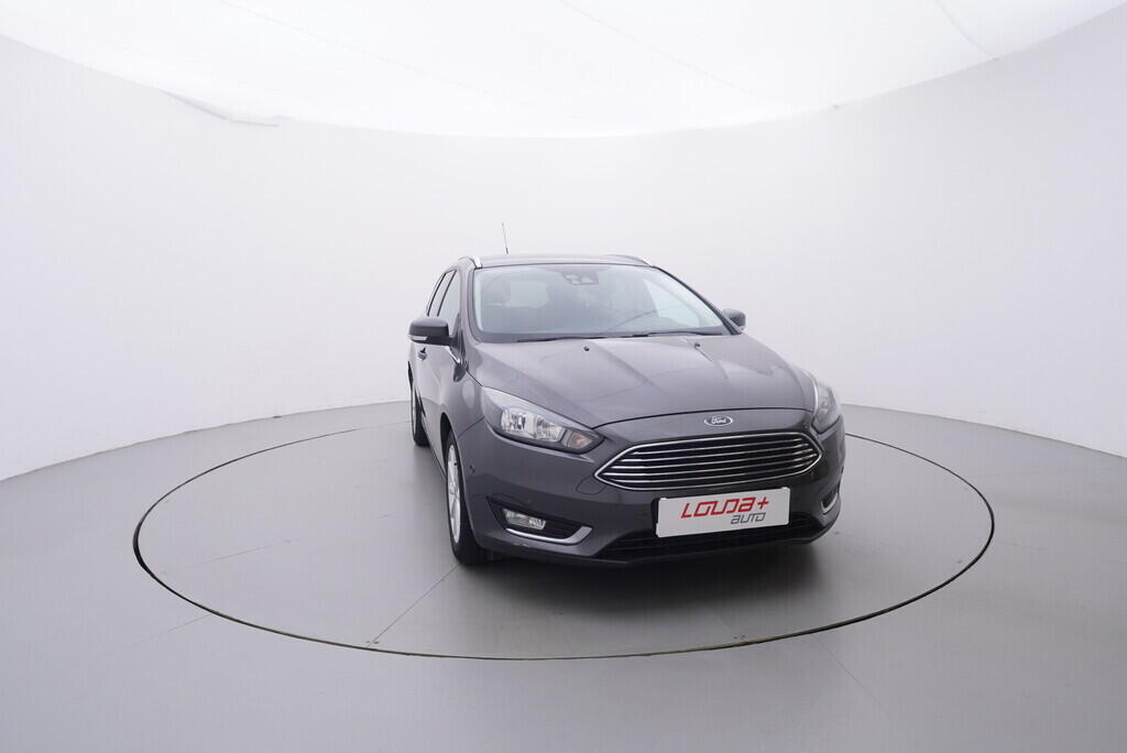 OV190V09661_17.webp_FOCUS Titanium 1.5  110 kW manuál