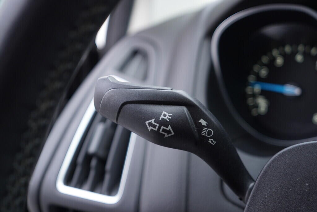 OV190V09661_23.webp_FOCUS Titanium 1.5  110 kW manuál