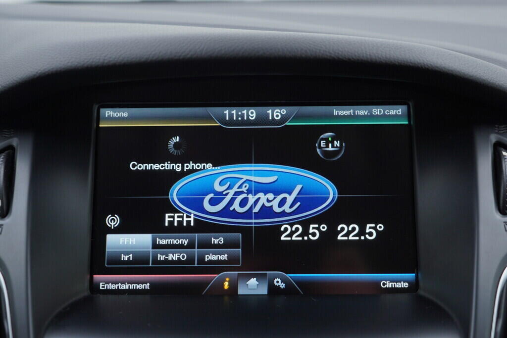 OV190V09661_27.webp_FOCUS Titanium 1.5  110 kW manuál