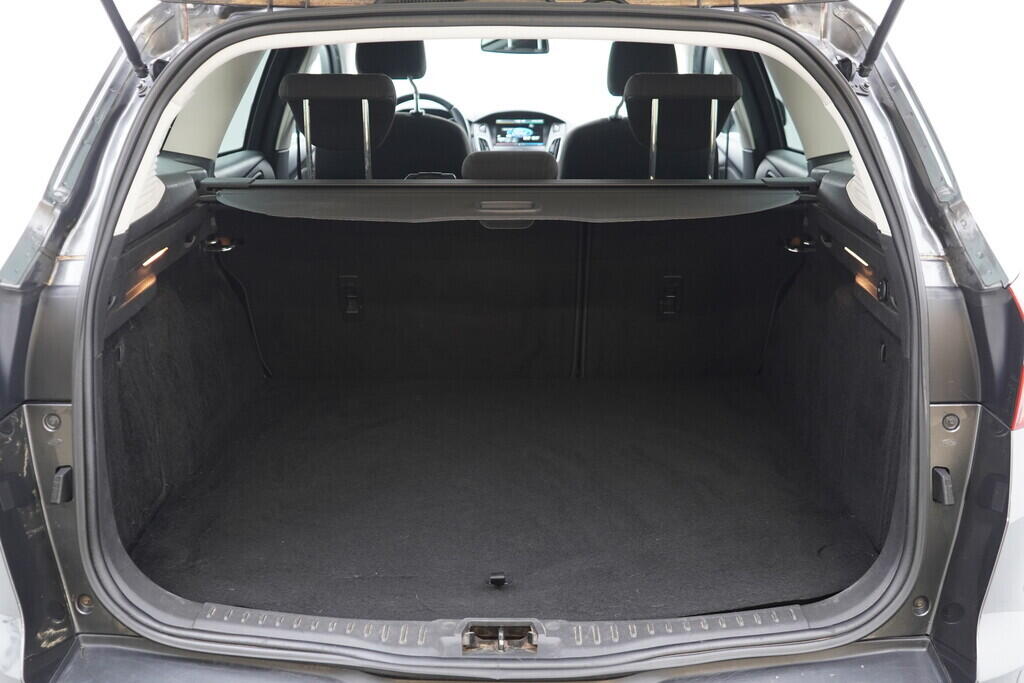 OV190V09661_35.webp_FOCUS Titanium 1.5  110 kW manuál