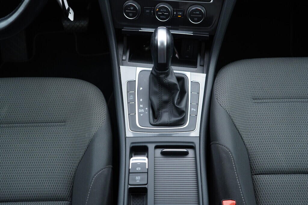 OV190V09662_34.webp_GOLF Comfortline 1.5 TSI 110 kW automat, DPH