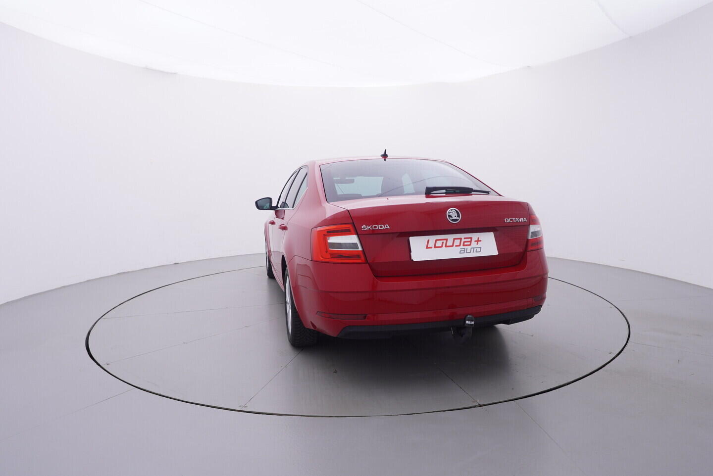 OV190V09665_13.webp_OCTAVIA Bussines 1.0 TSI 85 kW manuál