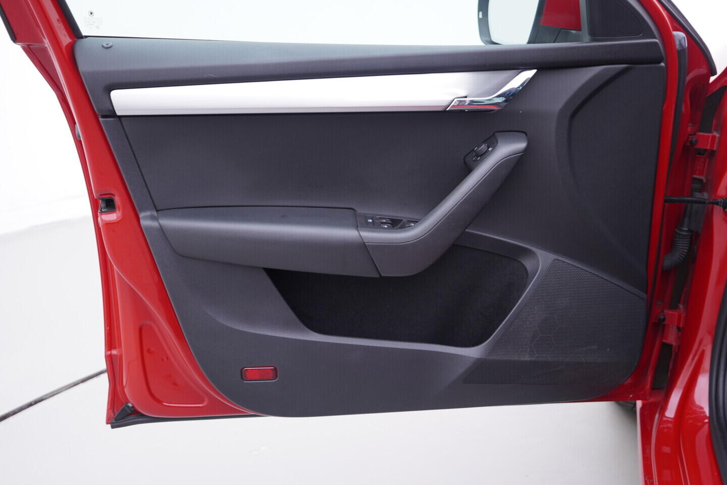 OV190V09665_19.webp_OCTAVIA Bussines 1.0 TSI 85 kW manuál