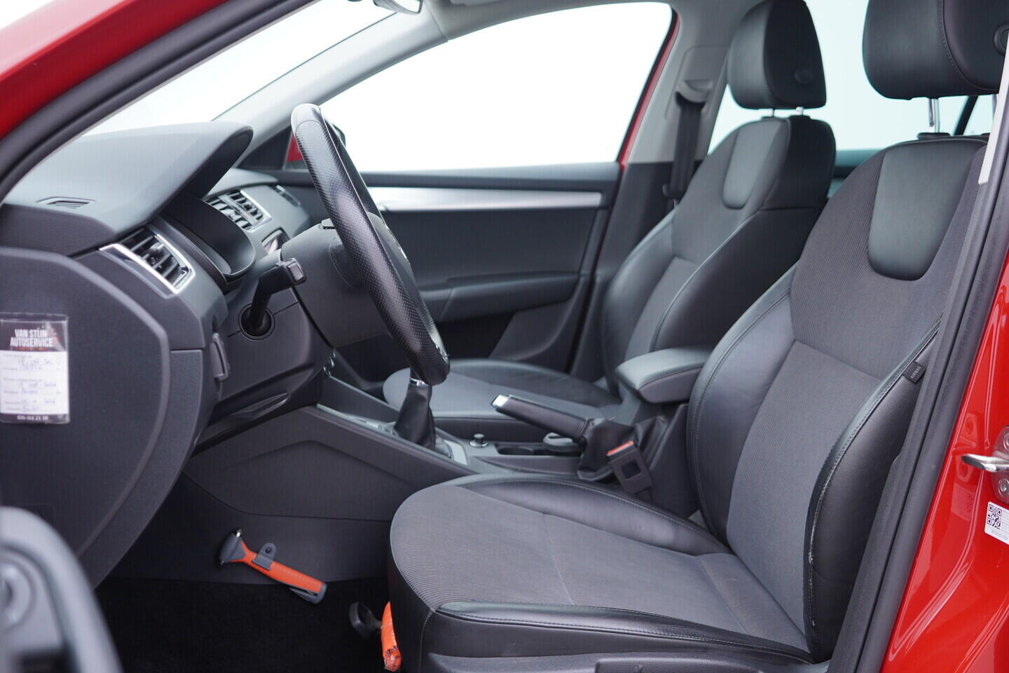 OV190V09665_23.webp_OCTAVIA Bussines 1.0 TSI 85 kW manuál