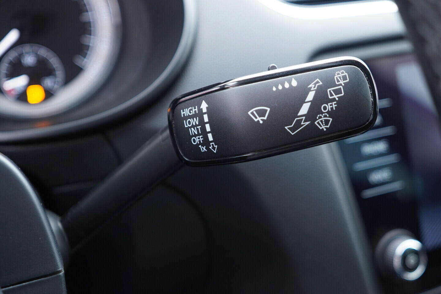 OV190V09665_25.webp_OCTAVIA Bussines 1.0 TSI 85 kW manuál