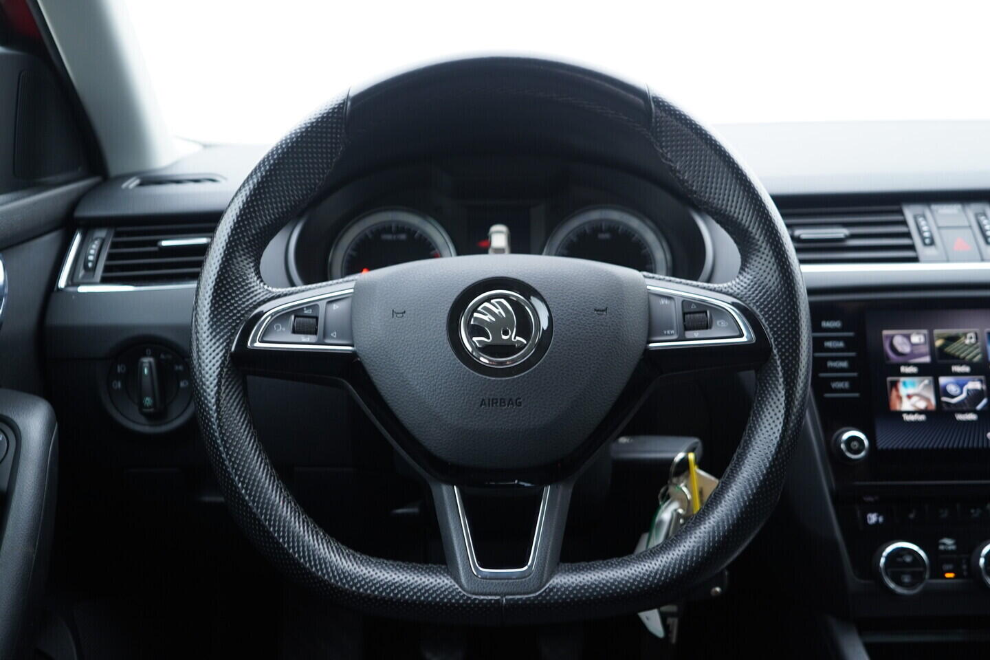 OV190V09665_27.webp_OCTAVIA Bussines 1.0 TSI 85 kW manuál