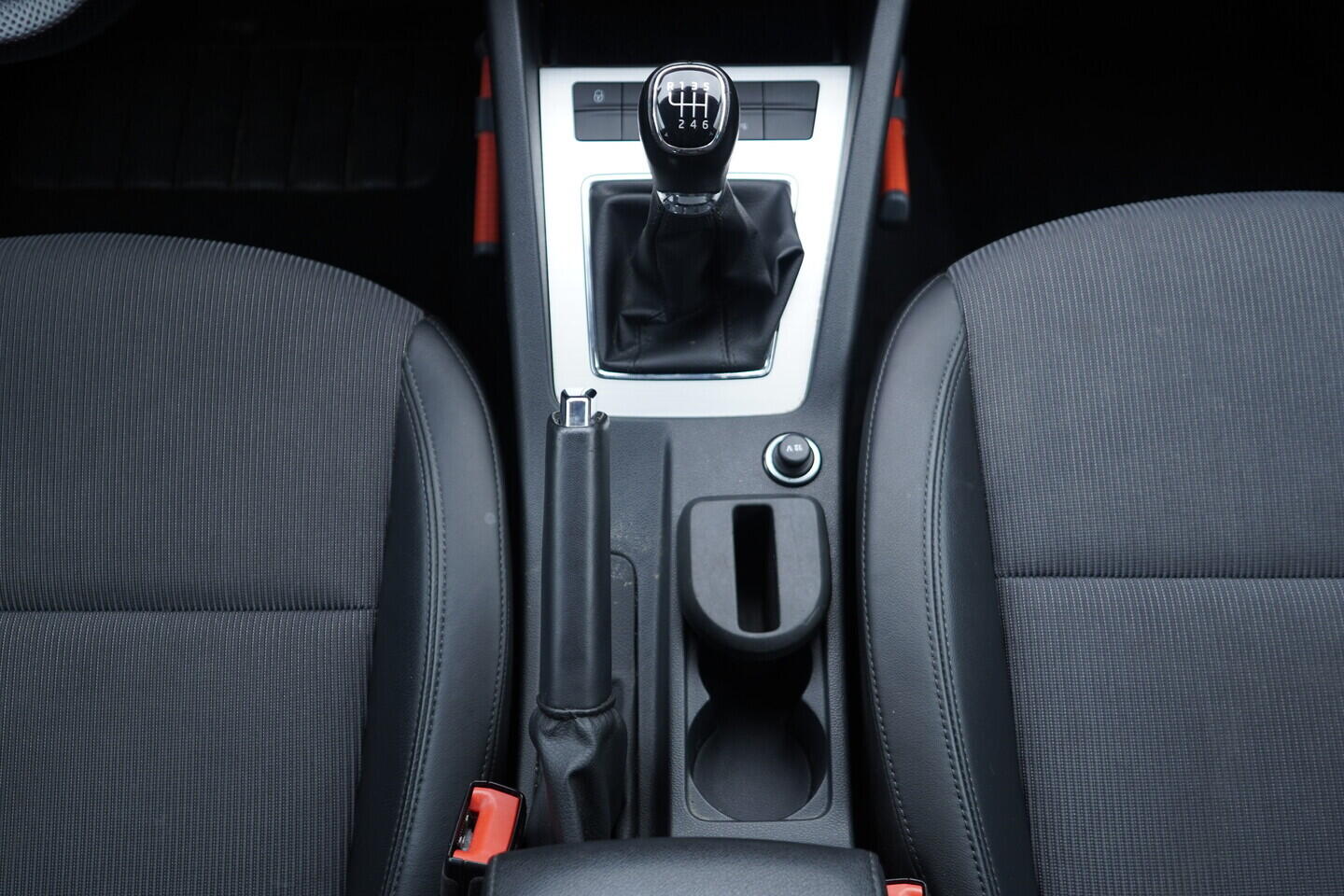 OV190V09665_34.webp_OCTAVIA Bussines 1.0 TSI 85 kW manuál