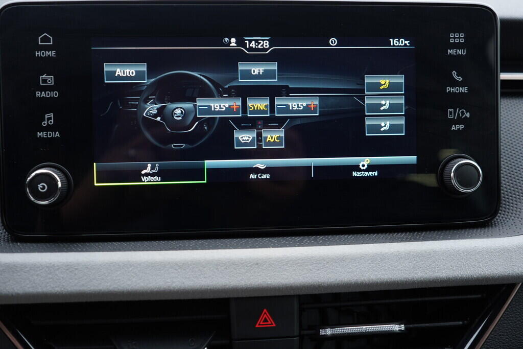 OV190V09668_32.webp_SCALA Top Selection 1.0 TSI 85 kW manuál, DPH