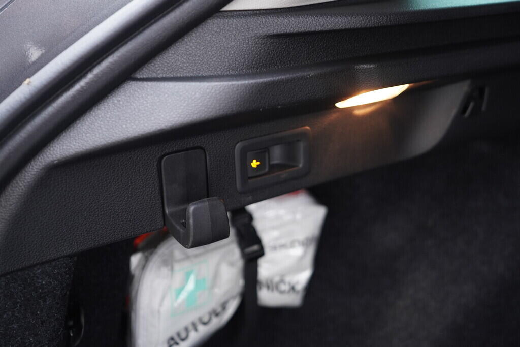 OV190V09668_41.webp_SCALA Top Selection 1.0 TSI 85 kW manuál, DPH