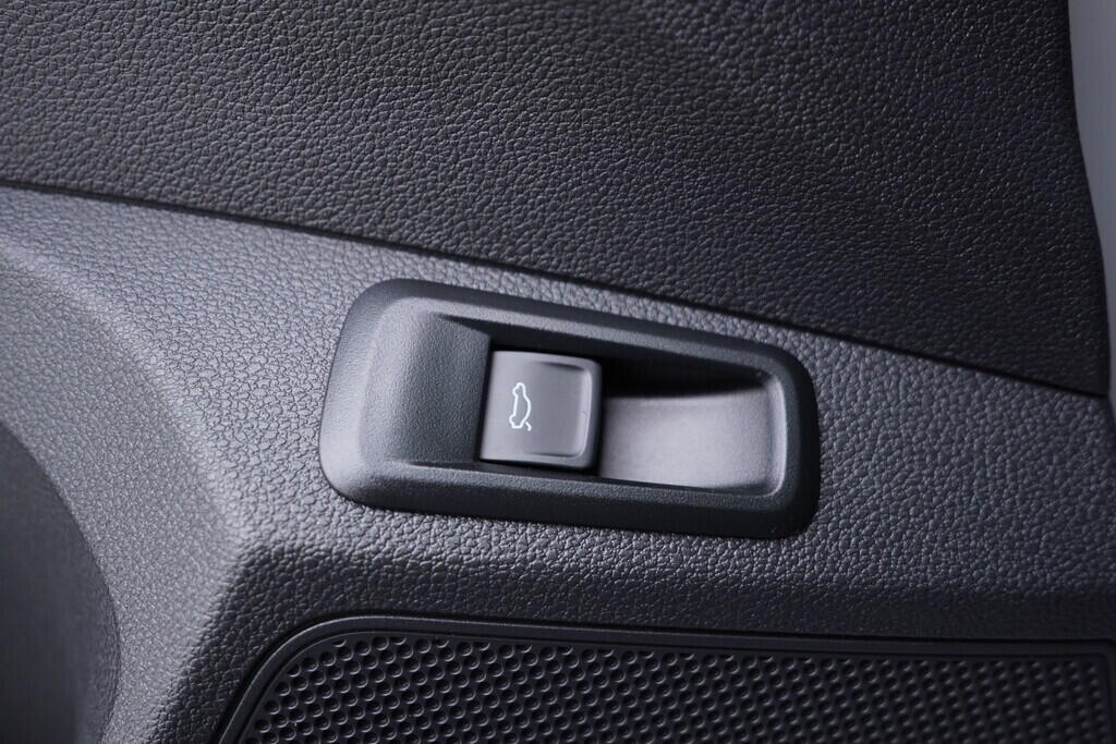 OV190V09669_21.webp_SCALA Monte Carlo 1.5 TSI 110 kW automat, DPH