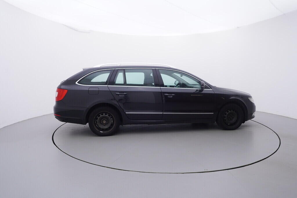 OV190V09670_15.webp_SUPERB Elegance 2.0 TDI 125 kW manuál