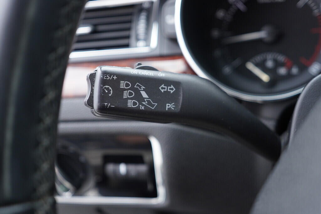 OV190V09670_24.webp_SUPERB Elegance 2.0 TDI 125 kW manuál