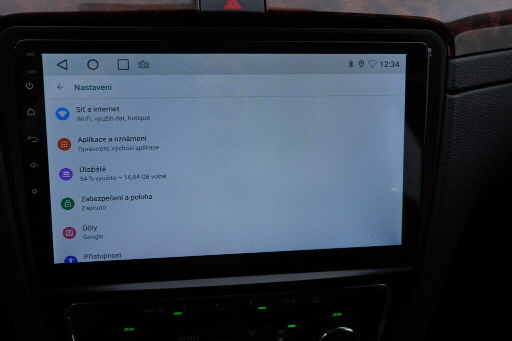 OV190V09670_30.webp_SUPERB Elegance 2.0 TDI 125 kW manuál