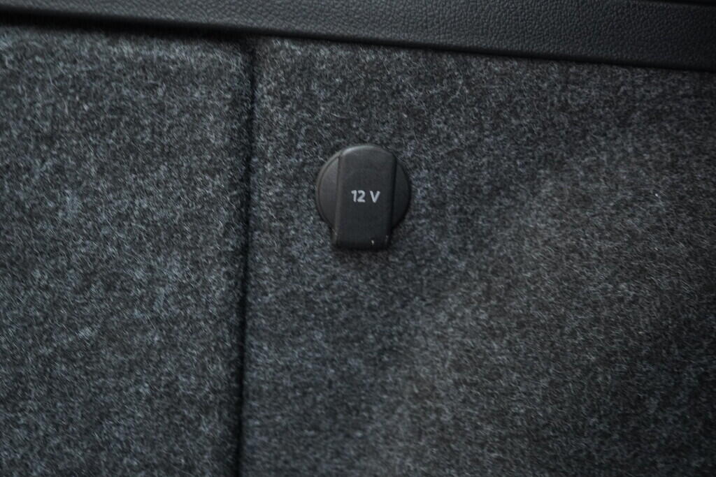 OV190V09670_35.webp_SUPERB Elegance 2.0 TDI 125 kW manuál