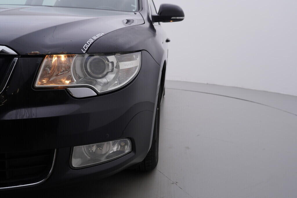 OV190V09670_40.webp_SUPERB Elegance 2.0 TDI 125 kW manuál