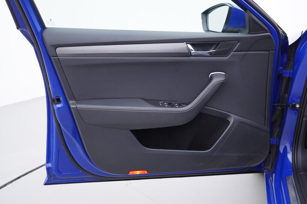 OV190V09671_19.webp_SUPERB Style 1.5 TSI 110 kW manuál, DPH