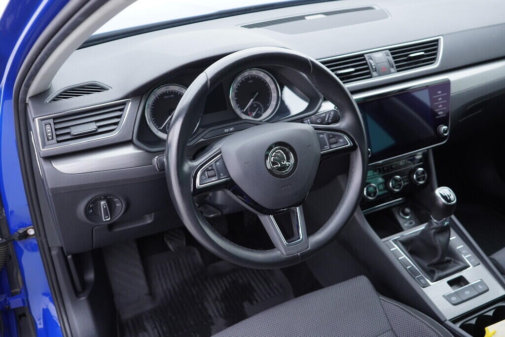 OV190V09671_22.webp_SUPERB Style 1.5 TSI 110 kW manuál, DPH